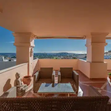 Spacious and bright home in the heart of Nueva Andalucía, Marbella Picture 45