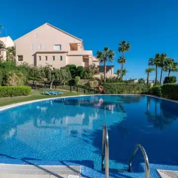 Spacious and bright home in the heart of Nueva Andalucía, Marbella Picture 55
