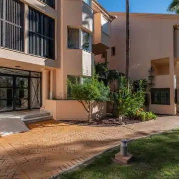 Spacious and bright home in the heart of Nueva Andalucía, Marbella Picture 64