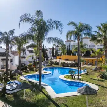 Groundfloor apartment nestled in the gated community of Senorio de Gonzaga, Nueva Andalucia Picture 2