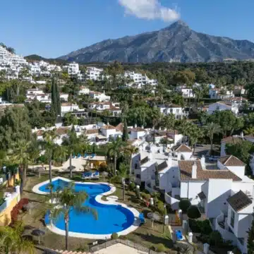 Groundfloor apartment nestled in the gated community of Senorio de Gonzaga, Nueva Andalucia Picture 11