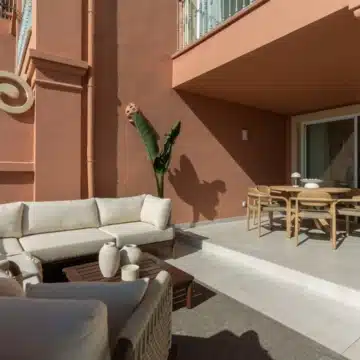 Scandinavian designed beautiful 4-bedroom duplex apartment in Monte Halcones, Benahavis Picture 10