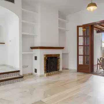 Cozy frontline beach 2-bedroom townhouse in Bahía Azul, Estepona West Picture 0
