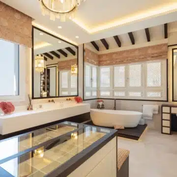 Beachfront luxury duplex penthouse within prestigious Puente Romano Resort, Marbella Golden Mile Picture 37
