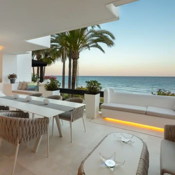 Beachfront luxury duplex penthouse within prestigious Puente Romano Resort, Marbella Golden Mile Picture