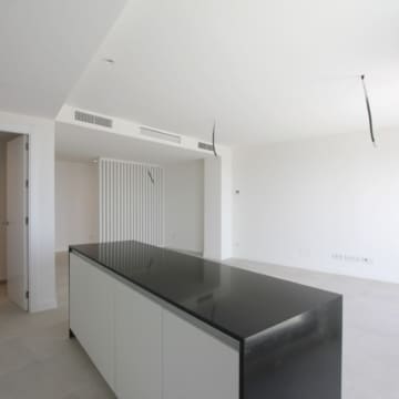 Brand new penthouse with panoramic views in the exclusive Vanian Views residential complex in Selwo, Estepona Picture 20