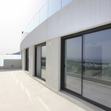 Brand new penthouse with panoramic views in the exclusive Vanian Views residential complex in Selwo, Estepona Picture 22