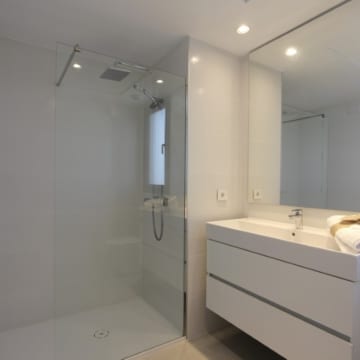 Brand new penthouse with panoramic views in the exclusive Vanian Views residential complex in Selwo, Estepona Picture 26