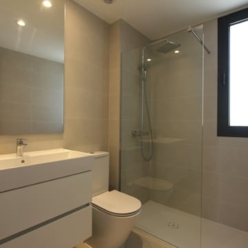 Brand new penthouse with panoramic views in the exclusive Vanian Views residential complex in Selwo, Estepona Picture 32