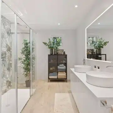 Frontline golf penthouse offering breathtaking views of the sea and golf in Alcores del Golf, Nueva Andalucia Picture 15