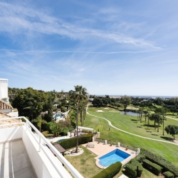 Frontline golf penthouse offering breathtaking views of the sea and golf in Alcores del Golf, Nueva Andalucia Picture 22