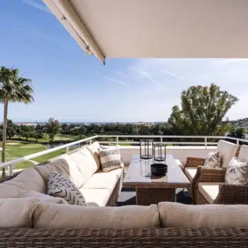 Frontline golf penthouse offering breathtaking views of the sea and golf in Alcores del Golf, Nueva Andalucia Picture 23