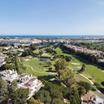 Frontline golf penthouse offering breathtaking views of the sea and golf in Alcores del Golf, Nueva Andalucia Picture 30