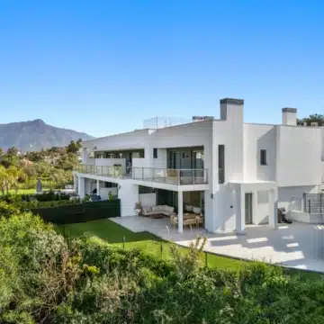 Semi-detached 3-bedroom villa in the heart of Guadalmina, San Pedro de Alacantara Picture 20
