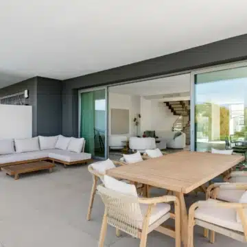 Semi-detached 3-bedroom villa in the heart of Guadalmina, San Pedro de Alacantara Picture 2