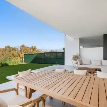 Semi-detached 3-bedroom villa in the heart of Guadalmina, San Pedro de Alacantara Picture 37