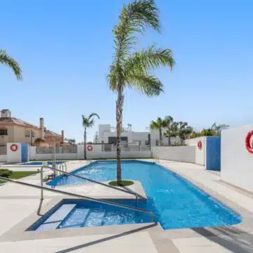Semi-detached 3-bedroom villa in the heart of Guadalmina, San Pedro de Alacantara Picture 40