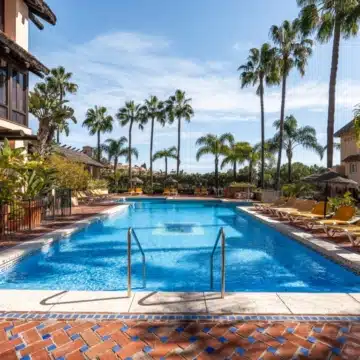 Charming townhouse in a serene gated community of Condes de Iza, Nueva Andalucia Picture 24