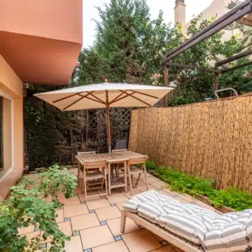 Charming townhouse in a serene gated community of Condes de Iza, Nueva Andalucia Picture 8