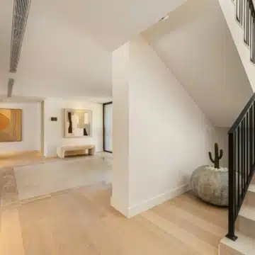 Enchanting villa with fascinating architecture nestled in Aloha, Nueva Andalucia Picture 38