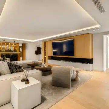 Enchanting villa with fascinating architecture nestled in Aloha, Nueva Andalucia Picture 26