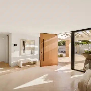 Enchanting villa with fascinating architecture nestled in Aloha, Nueva Andalucia Picture 6