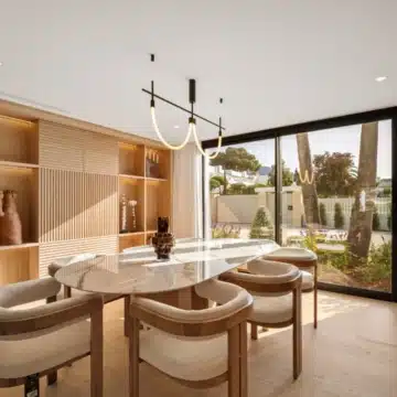 Enchanting villa with fascinating architecture nestled in Aloha, Nueva Andalucia Picture 11
