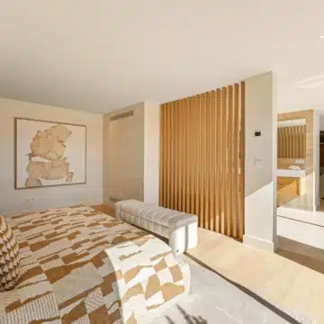 Enchanting villa with fascinating architecture nestled in Aloha, Nueva Andalucia Picture 14