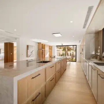 Enchanting villa with fascinating architecture nestled in Aloha, Nueva Andalucia Picture 8