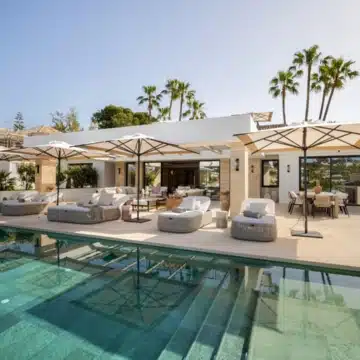 Enchanting villa with fascinating architecture nestled in Aloha, Nueva Andalucia Picture 5
