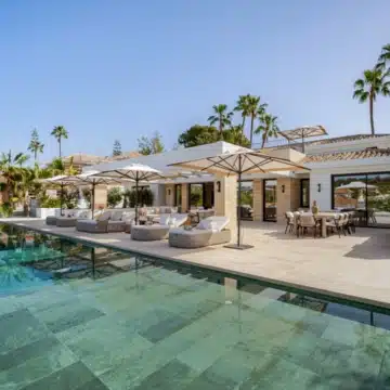 Enchanting villa with fascinating architecture nestled in Aloha, Nueva Andalucia Picture 39