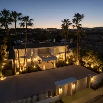 Enchanting villa with fascinating architecture nestled in Aloha, Nueva Andalucia Picture 45