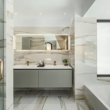 Contemporary villa in the prestigious gated community of Altos Reales, Marbella Golden Mile Picture 12