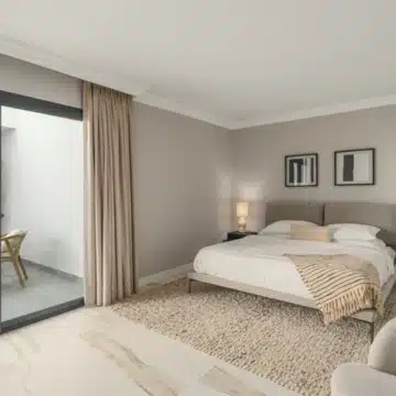 Contemporary villa in the prestigious gated community of Altos Reales, Marbella Golden Mile Picture 21