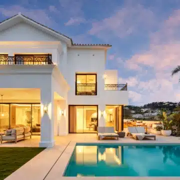 Refurbished villa offering spectacular views in the prestigious gated community of Los Arqueros, Benahavis Picture 36