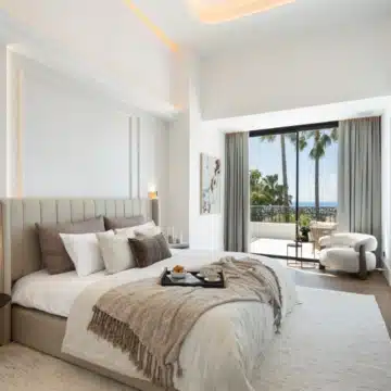 Refurbished villa offering spectacular views in the prestigious gated community of Los Arqueros, Benahavis Picture 6