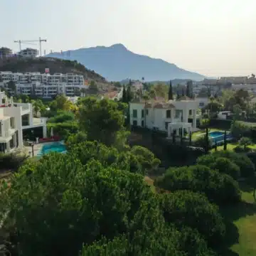 Off-plan luxury frontline villa offering breathtaking views in La Quinta Golf, Benahavis Picture 21
