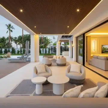 Luxurious 7-bedroom villa in the highly sought-after Monte Halcones, Benahavis Picture 36