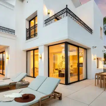 Refurbished villa offering spectacular views in the prestigious gated community of Los Arqueros, Benahavis Picture 35