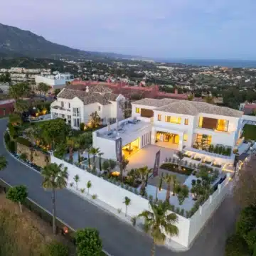 Luxurious 7-bedroom villa in the highly sought-after Monte Halcones, Benahavis Picture 44