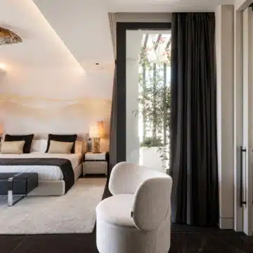 Exclusive 5-bedroom villa with panoramic sea and mountain views in Casablanca, Marbella Golden Mile Picture 14