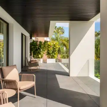 Exclusive 5-bedroom villa with panoramic sea and mountain views in Casablanca, Marbella Golden Mile Picture 18