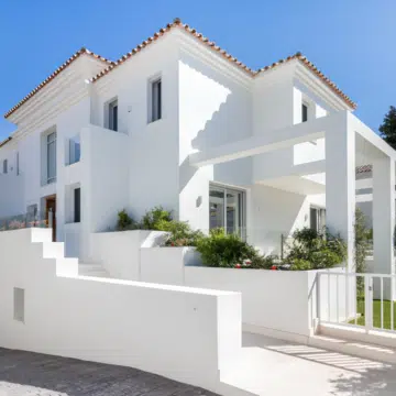 Magnificent 5-bedroom villa in the prestigious Cortijo Blanco, San Pedro de Alcantara Picture 4