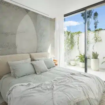Brand new luxury villa in an exclusive gated community of La Quinta, Benahavis Picture 11