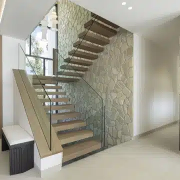 Brand new luxury villa in an exclusive gated community of La Quinta, Benahavis Picture 12