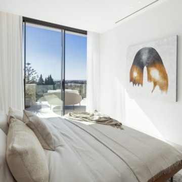Brand new luxury villa in an exclusive gated community of La Quinta, Benahavis Picture 13