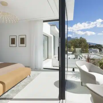 Brand new luxury villa in an exclusive gated community of La Quinta, Benahavis Picture 20