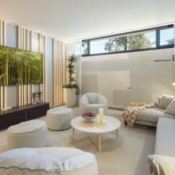 Brand new luxury villa in an exclusive gated community of La Quinta, Benahavis Picture 1