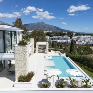 Brand new luxury villa in an exclusive gated community of La Quinta, Benahavis Picture 38