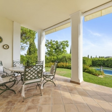 Luxurious villa showcasing breathtaking panoramic views nestled in Los Flamingos, Benahavis Picture 9